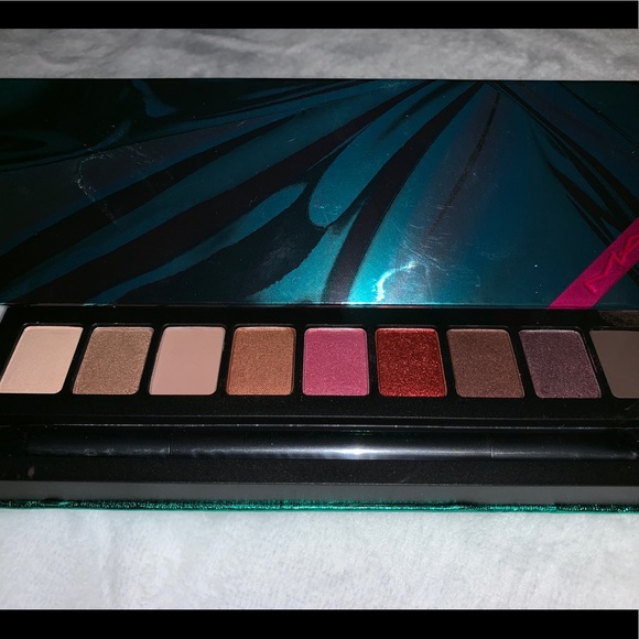 MAC eyeshadow palette - Picture 2 of 3